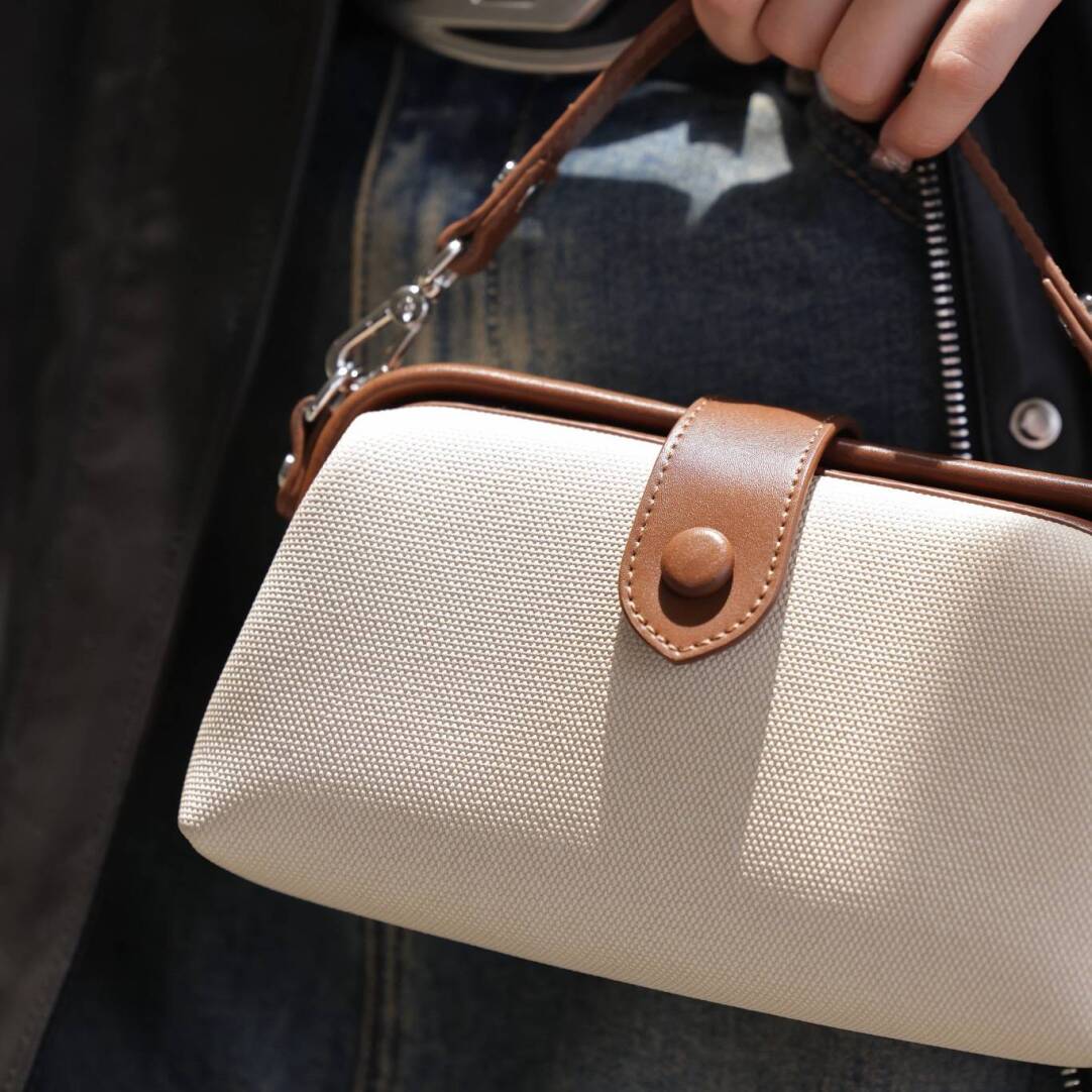 #218 ELARA Arcus Doctor Bag